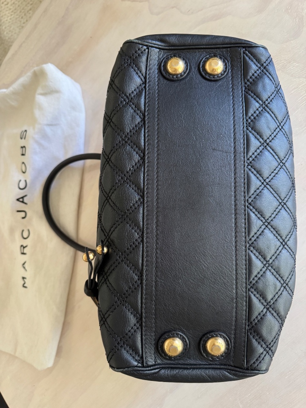 Marc Jacobs VINTAGE Resort 2005 Quilted Leather Stam Barrel Bag Purse Black Gold - Picture 7 of 16